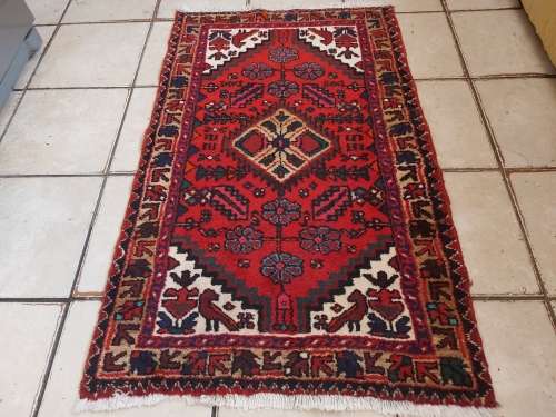 AWESOME PURE WOOL HAND KNOTTED PERSIAN CARPET IN GREAT CONDITION, 1.22 METRES X 64 CM