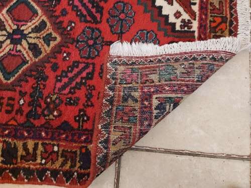 AWESOME PURE WOOL HAND KNOTTED PERSIAN CARPET IN GREAT CONDITION, 1.22 METRES X 64 CM