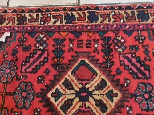 AWESOME PURE WOOL HAND KNOTTED PERSIAN CARPET IN GREAT CONDITION, 1.22 METRES X 64 CM