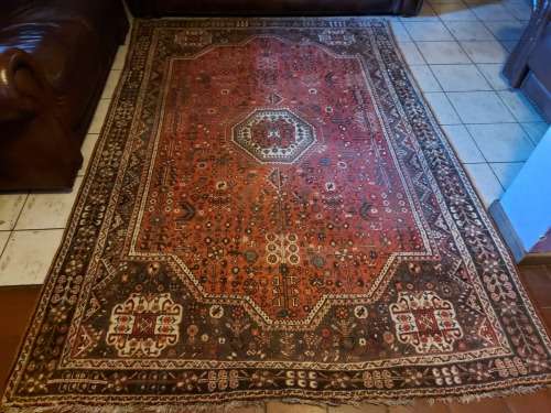 BEAUTIFUL LARGE VINTAGE PURE WOOL HAND KNOTTED PERSIAN CARPET, 2.60 X 1.76 METRES