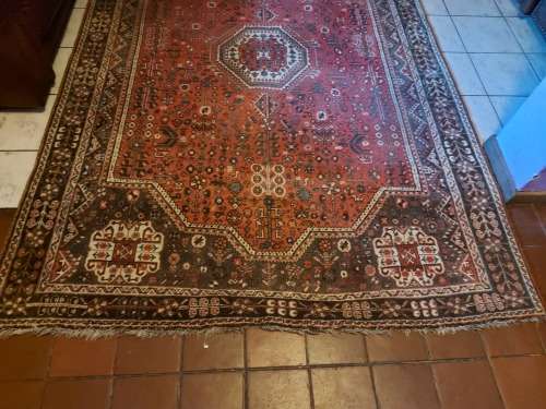 BEAUTIFUL LARGE VINTAGE PURE WOOL HAND KNOTTED PERSIAN CARPET, 2.60 X 1.76 METRES