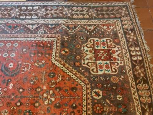 BEAUTIFUL LARGE VINTAGE PURE WOOL HAND KNOTTED PERSIAN CARPET, 2.60 X 1.76 METRES