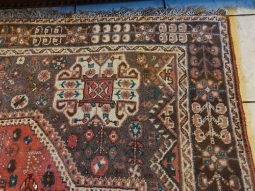 BEAUTIFUL LARGE VINTAGE PURE WOOL HAND KNOTTED PERSIAN CARPET, 2.60 X 1.76 METRES