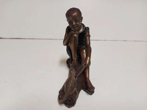 FUMA AFRICAN FIGURINE COLD CAST BRONZE SCULPTURE IN MINT CONDITION