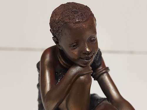 FUMA AFRICAN FIGURINE COLD CAST BRONZE SCULPTURE IN MINT CONDITION