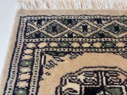 SMALL PURE WOOL HAND KNOTTED PERSIAN CARPET