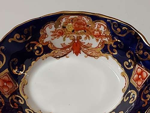 SPECTACULAR 1950s ROYAL ALBERT BONE CHINA DERBY TWIN-HANDLED TRINKET DISH IN GREAT CONDITION