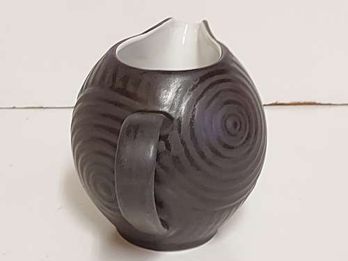 VINTAGE CARROL BOYES FUNCTIONAL ART PORCELAIN CREAMER IN MINT CONDITION