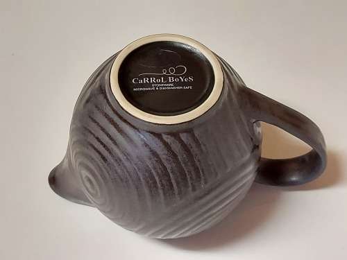 VINTAGE CARROL BOYES FUNCTIONAL ART PORCELAIN CREAMER IN MINT CONDITION