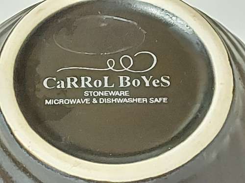 VINTAGE CARROL BOYES FUNCTIONAL ART PORCELAIN CREAMER IN MINT CONDITION