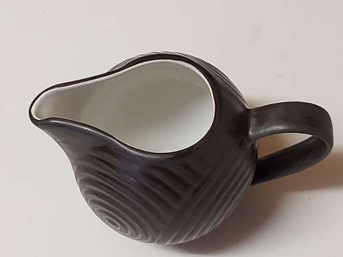 VINTAGE CARROL BOYES FUNCTIONAL ART PORCELAIN CREAMER IN MINT CONDITION