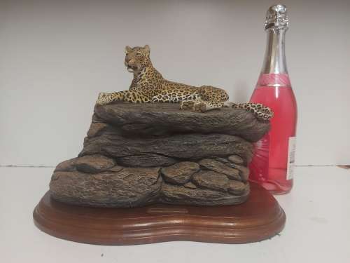 ULTRA RARE ORIGINAL JACKIE NOAKES SCULPTURE OF AN AFRICAN LEOPARD, SIGNED AT THE BASE
