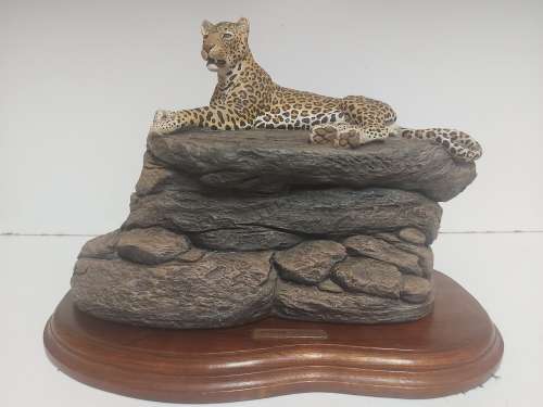 ULTRA RARE ORIGINAL JACKIE NOAKES SCULPTURE OF AN AFRICAN LEOPARD, SIGNED AT THE BASE