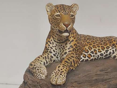 ULTRA RARE ORIGINAL JACKIE NOAKES SCULPTURE OF AN AFRICAN LEOPARD, SIGNED AT THE BASE