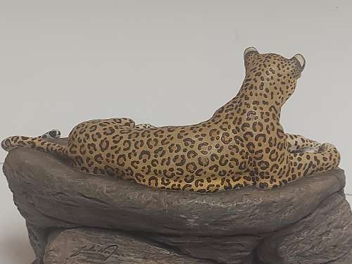 ULTRA RARE ORIGINAL JACKIE NOAKES SCULPTURE OF AN AFRICAN LEOPARD, SIGNED AT THE BASE
