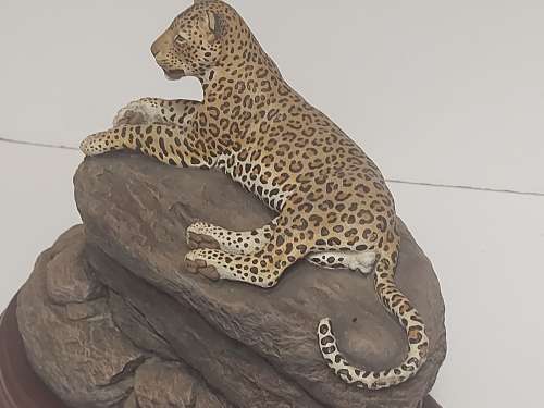 ULTRA RARE ORIGINAL JACKIE NOAKES SCULPTURE OF AN AFRICAN LEOPARD, SIGNED AT THE BASE