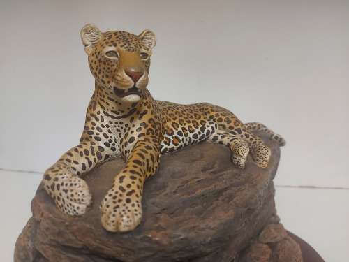 ULTRA RARE ORIGINAL JACKIE NOAKES SCULPTURE OF AN AFRICAN LEOPARD, SIGNED AT THE BASE