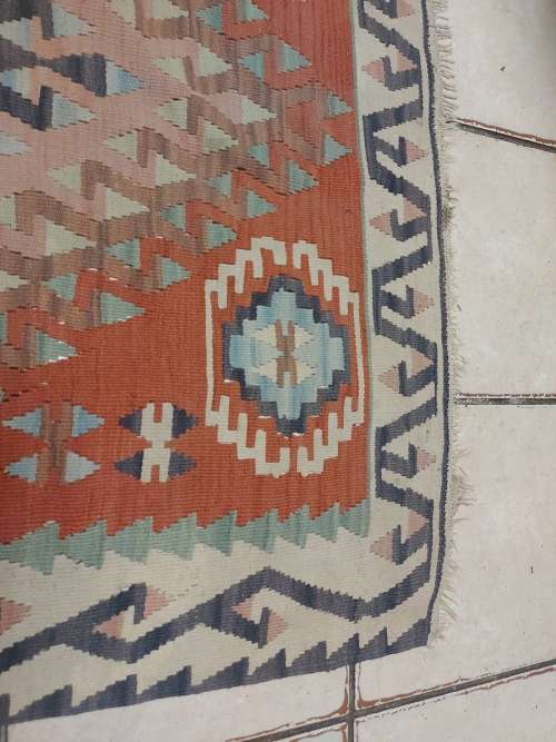 VINTAGE PURE WOOL HAND WOVEN KILIM RUG, 1.70 X 1.02 METRE