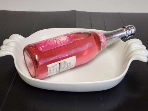 VINTAGE CARROL BOYES FUNCTIONAL ART LARGE WHITE CERAMIC OVEN DISH, MINT CONDITION