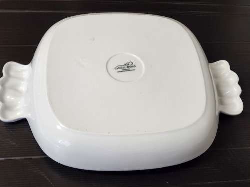 VINTAGE CARROL BOYES FUNCTIONAL ART LARGE WHITE CERAMIC OVEN DISH, MINT CONDITION