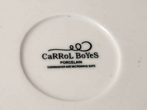 VINTAGE CARROL BOYES FUNCTIONAL ART LARGE WHITE CERAMIC OVEN DISH, MINT CONDITION