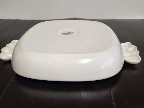 VINTAGE CARROL BOYES FUNCTIONAL ART LARGE WHITE CERAMIC OVEN DISH, MINT CONDITION