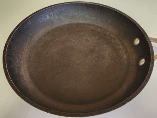 LE CREUSET BLACK IRON 26 CM PAN