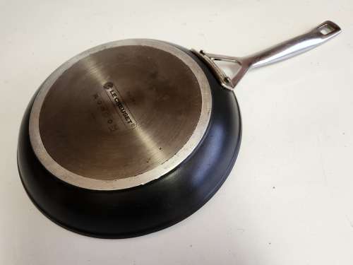 LE CREUSET BLACK IRON 26 CM PAN
