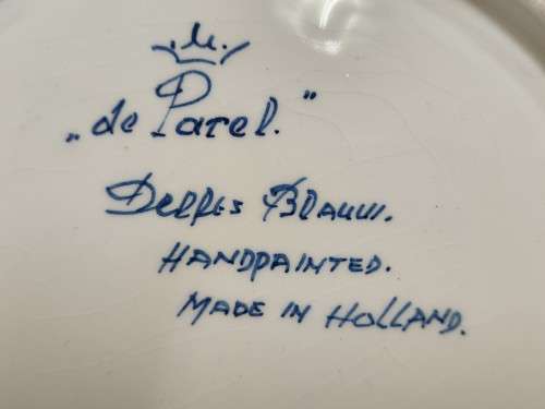 RARE VINTAGE DE PAREL DELFT SCALLOPED DISPLAY/HANGING PLATE