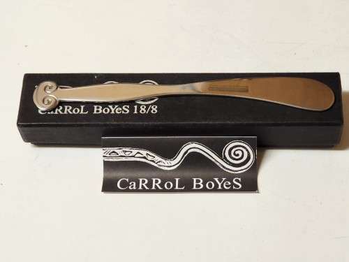 CARROL BOYES FUNCTIONAL ART  BOXED 18/8 STAINLESS STEEL BUTTER SPREADER