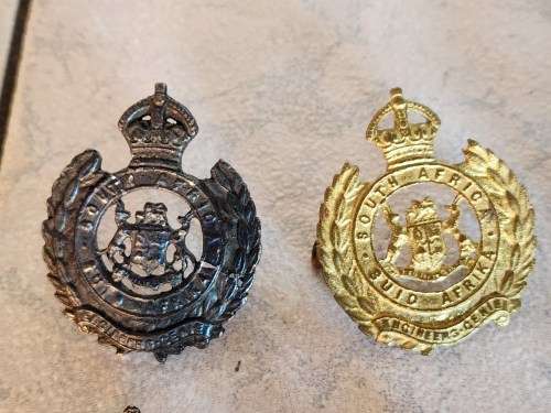 VINTAGE COLLECTION OF 20 MILITARY BADGES