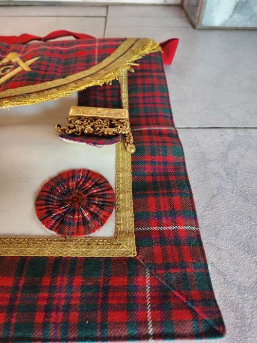 VINTAGE FREE MASONS APRON BY TOYE, KENNING AND SPENCER LTD, LONDON