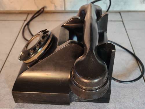 VINTAGE SIEMENS BROTHERS LONDON BAKELITE BLACK ROTARY DIAL TELEPHONE