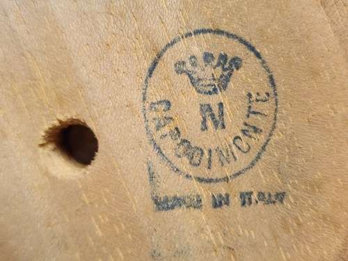 RARE VINTAGE CAPODIMONTE PORCELAIN FIGURINE ON A WOODEN PLINTH, MADE IN ITALY