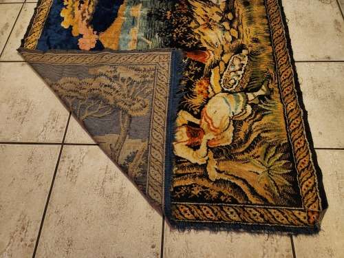 VINTAGE SILK TAPESTRY WALL HANGING, MEASURING 1.42 METRE X 92 CM