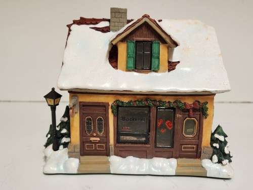 VINTAGE M J HUMMEL BACKEREI LIGHTED HOUSE, BOXED