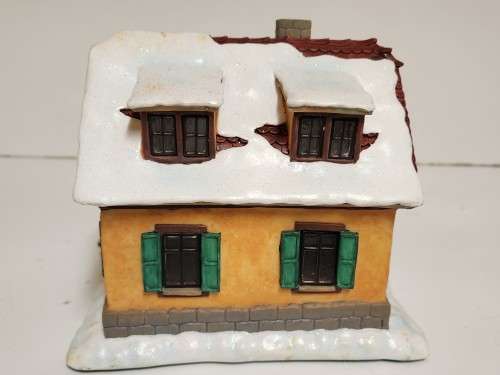 VINTAGE M J HUMMEL BACKEREI LIGHTED HOUSE, BOXED