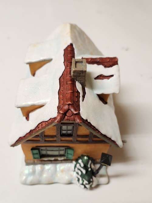 VINTAGE M J HUMMEL BACKEREI LIGHTED HOUSE, BOXED