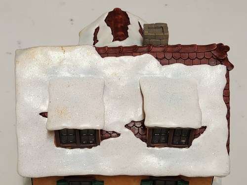 VINTAGE M J HUMMEL BACKEREI LIGHTED HOUSE, BOXED