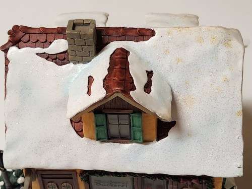 VINTAGE M J HUMMEL BACKEREI LIGHTED HOUSE, BOXED