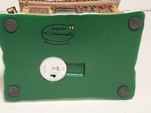 VINTAGE M J HUMMEL BACKEREI LIGHTED HOUSE, BOXED