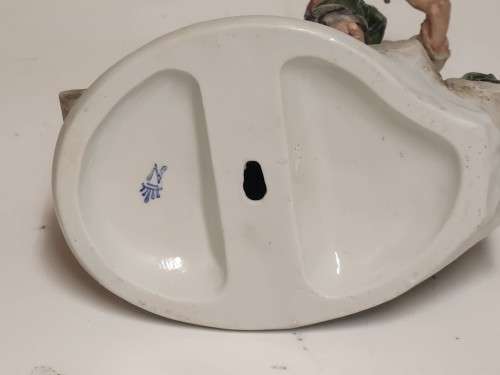 VINTAGE LARGE TYCHE TOSCA CAPODIMONTE PORCELAIN FIGURINE, MADE IN ITALY