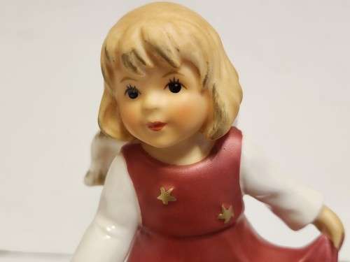 VINTAGE M J HUMMEL MEIN KLEINER ENGEL FIGURINE, BOXED (2 OF 2)