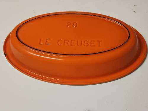 VINTAGE LE CREUSET FRANCE ENAMELED CAST IRON OVAL OVEN DISH, MARKED 28