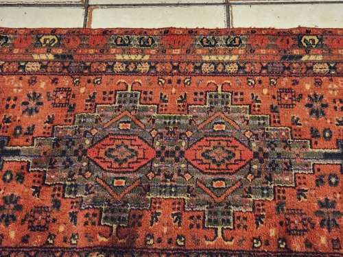 VINTAGE PURE WOOL, HAND WOVEN  PERSIAN CARPET, MEASURING 1.30 METRE X 66 CM