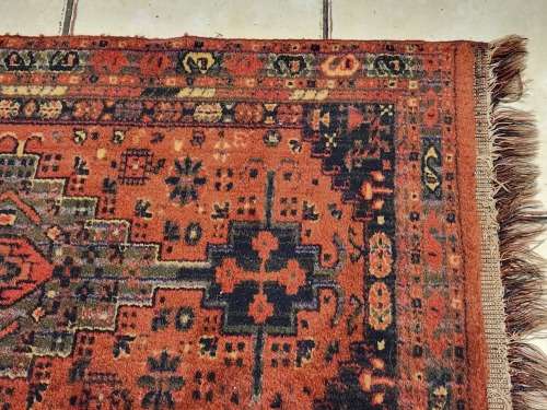 VINTAGE PURE WOOL, HAND WOVEN  PERSIAN CARPET, MEASURING 1.30 METRE X 66 CM