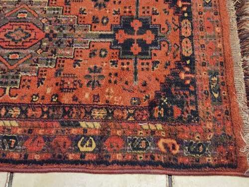 VINTAGE PURE WOOL, HAND WOVEN  PERSIAN CARPET, MEASURING 1.30 METRE X 66 CM