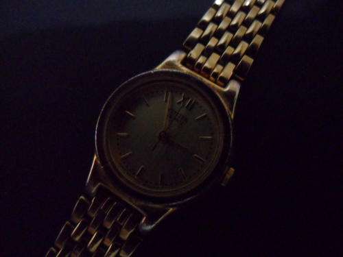 CITIZEN GOLD LADIES WATCH