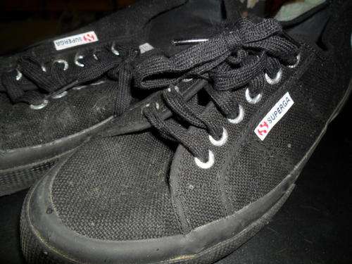 SUPERGA SHOES SIZE 8 -BLACK