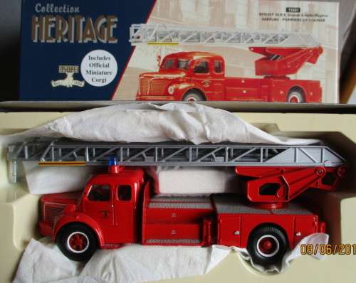 CORGI HERITAGE 1/50 SCALE - BERLIET GLR 8 PUMPER/LADDER - EXCELLENT BOXED